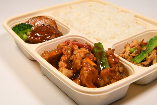 快餐套餐的精制盒饭 舌尖上的效率革命